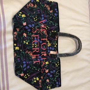 NWT! Victoria’s Secret large floral tote